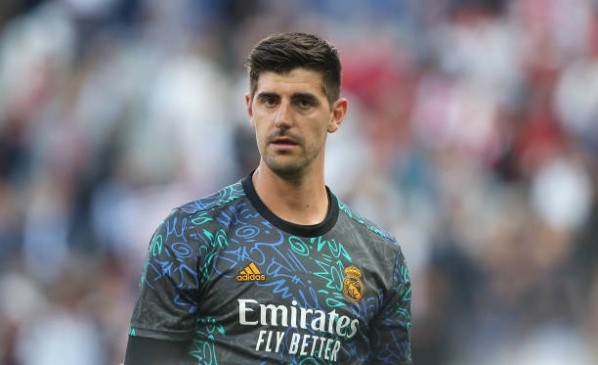 PARIS, FRANCE - MAY 28: Real Madrids Thibaut Courtois during the pre-match warm-up during the UEFA Champions League final match between Liverpool FC and Real Madrid at Stade de France on May 28, 2022 in Paris, France. (Photo by Rob Newell - CameraSport via Getty Images)