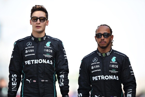 Lewis Hamilton, contento con su compañero de equipo (Getty Images)