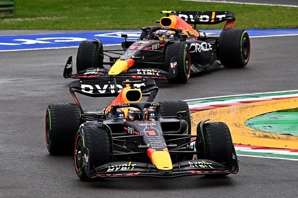 Verstappen e Pérez na atual temporada da F1. Créditos: Getty Images