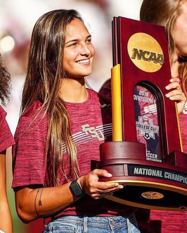 Deyna Castellanos, campeona nacional de la NCAA con Florida State