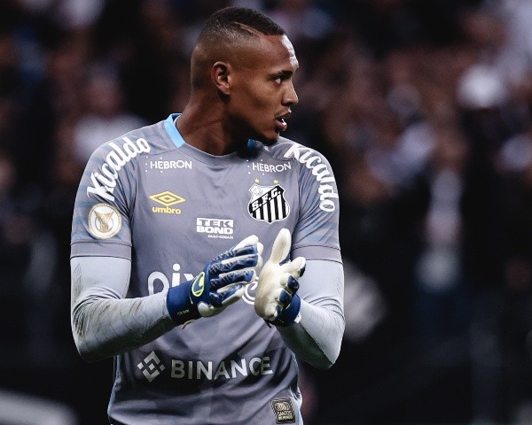 John está na mira do Botafogo (Foto: Ettore Chiereguini/AGIF)