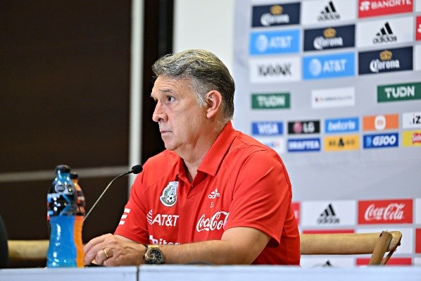 Gerardo Martino y una sugerencia a Santi (Imago 7)