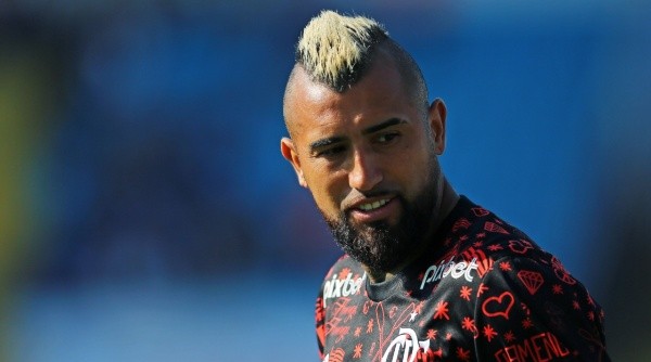 Arturo Vidal ya debutó en Flamengo