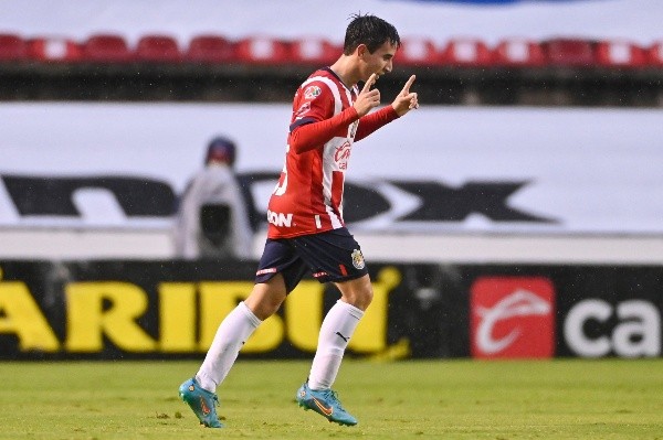Pérez Bouquet marcó el primero para Chivas. (Foto: Imago 7)