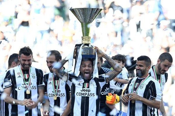 El lateral recaló en Juventus tras su primera etapa en el Barsa (Foto: Getty Images)