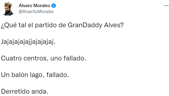 Álvaro Morales contra todo Pumas. (@AlvaritoMorales)