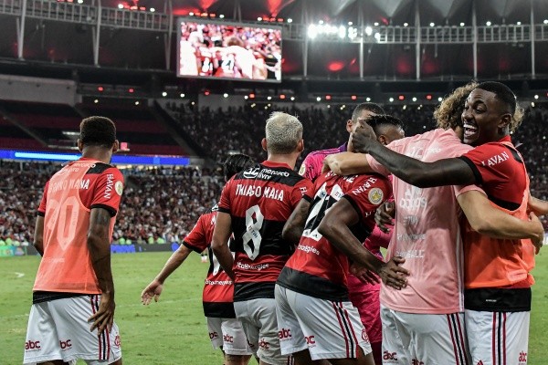 Corinthians x Flamengo: elencos somam quase 700 jogos por seleções e têm  vivência na Europa, libertadores