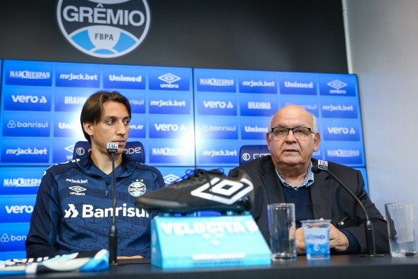 Sei Que Ele Geromel Atinge Cláusula Para Renovação Com O Grêmio E Manda Recado Para Kannemann 1190