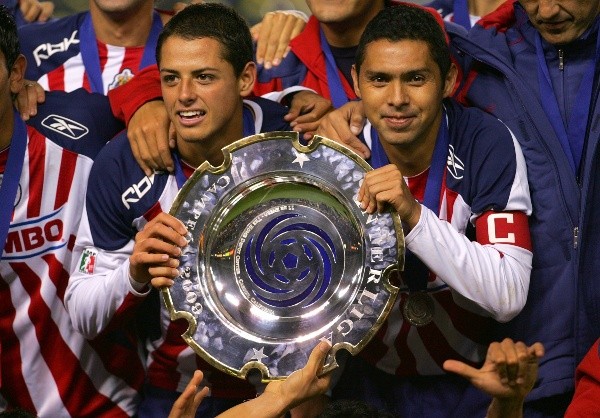 Chicharito Hernández durante su etapa en Chivas (Foto: Getty Images)