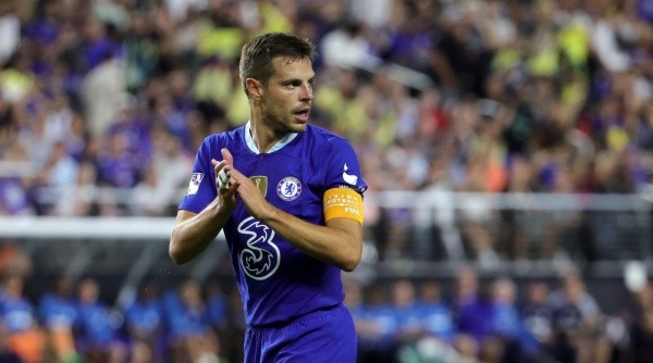 Azpilicueta no irá a Barcelona y se queda en Chelsea