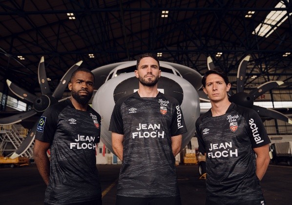 Camiseta de visita de Lorient en la temporada 2022-23