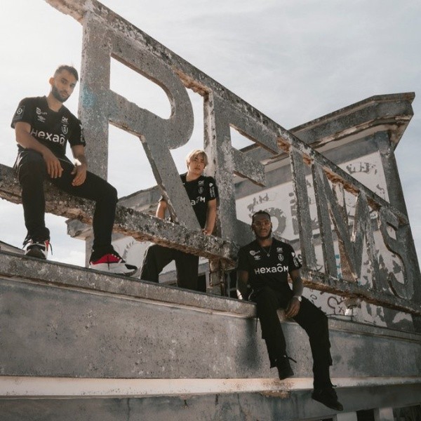 Camiseta alternativa de Stade de Reims para la temporada 2022-23