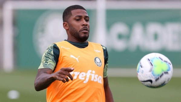 Foto: Cesar Greco - Emerson Santos teve poucas chances com a camisa do Palmeiras e hoje está no Atlético-GO