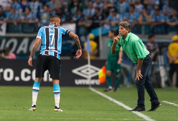 Jeferson Guareze/AGIF. Renato Gaúcho e Luan trabalhando juntos no Grêmio