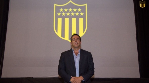 Ignacio Ruglio, presidente de Peñarol (Twitter @OficialCAP)