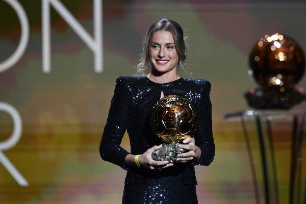 Alexia Putellas conquistó el Balón de Oro 2021 en fútbol femenino (Foto: Getty Images)