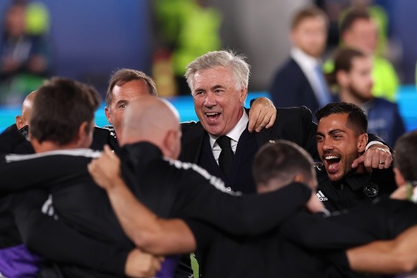 Carlo Ancelotti y su cuerpo técnico: Getty 