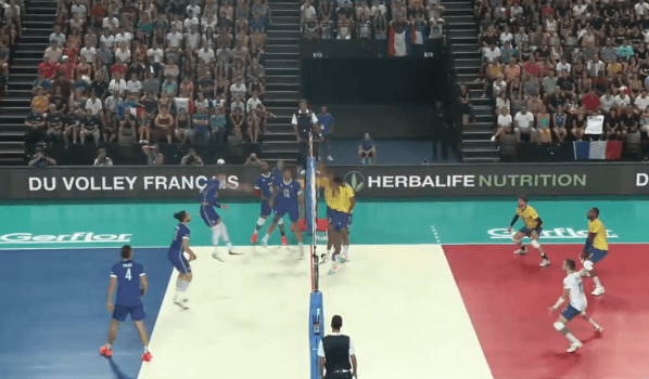 França e Brasil fizeram amistoso neste sábado (20). 
    Reprodução/Youtube oficial da Federação Francesa de Vôlei