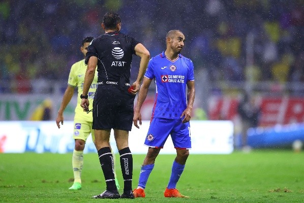 Rafa Baca, dos fechas suspendido por Liga MX (Imago 7)