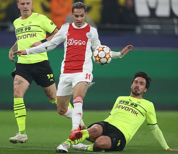 Antony en acción con Ajax. Getty.