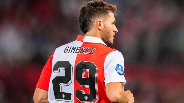 Santi Giménez no suma demasiados minutos con el Feyenoord