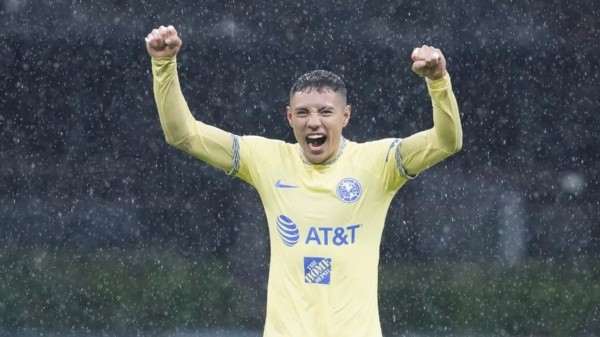 Ciudad de Mexico, 20 de agosto de 2022. Emilio Lara en festejo, durante el partido de la jornada 10 del torneo Apertura 2022 de la Liga BBVA MX, entre las Águilas del America y la Máquina Celeste del Cruz Azul, celebrado en el estadio Azteca. Foto: Imago7/ Rafael Vadillo