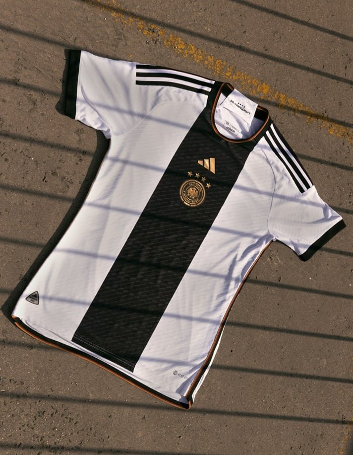 Camiseta titular de Alemania para Qatar 2022 (Foto: Adidas)