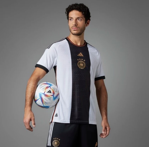 Parcialmente Trivial Quemar Diseños oficiales: Adidas presentó sus camisetas para el Mundial de Qatar  2022