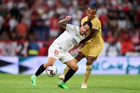 Acción de juego de Sevilla y Barcelona. Getty.