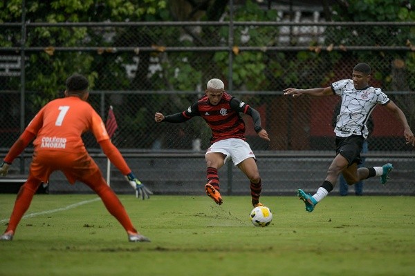 Foto: Alexandre Vidal / Flamengo - Jogadores da base do Flamengo