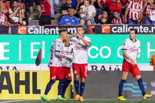 Alvaro marcó el 1-0 para Chivas. (Foto: Imago 7)