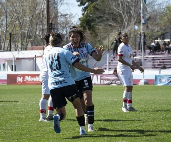 UAI Urquiza no se desprende del liderato en Argentina - Fémina Fútbol