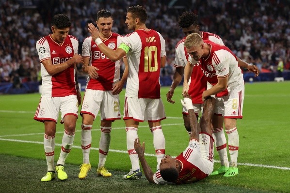 Ajax goleó en casa - Getty