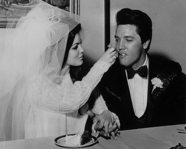 Elvis y Priscilla Presley (Getty).