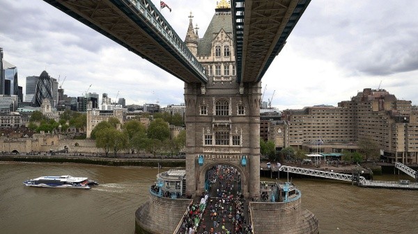 El puente de Londres, uno de los tantos atractivos visuales de la carrera (Getty Images)