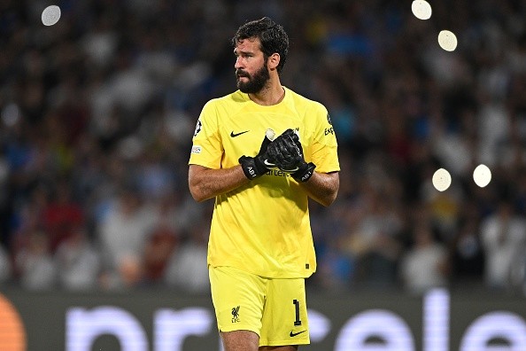 Alisson, de los más regulares en los Reds. Getty.