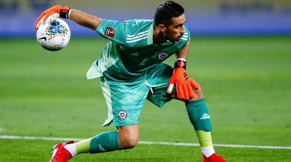 07 DE OCTUBRE DE 2021/LIMA, PERUClaudio Bravo, durante el partido valido por las Clasificatorias al Mundial de Qatar 2022, entre las selecciones de Perú y Chile, disputado en el Estadio Nacional de Perú.FOTO: POOL FPF/AGENCIAUNO