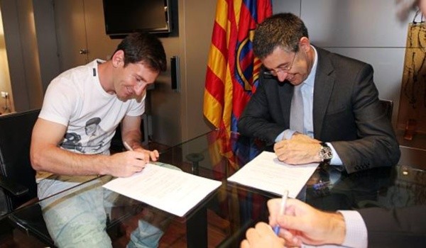 Lionel Messi y Josep María Bartomeu: Getty