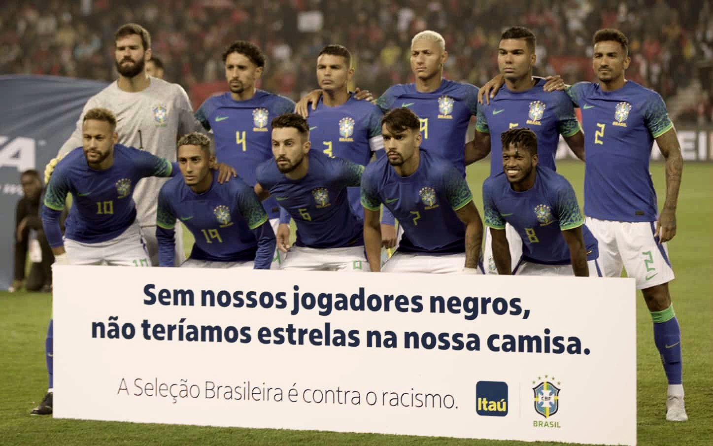 Jugadores de Brasil previo al partido con Túnez. @Itau.