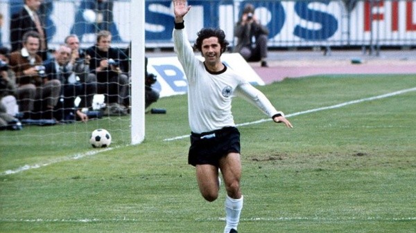 Gerd Müller fue la pieza goleadora necesaria en la maquinaria alemana, campeona en casa en 1974 (Imago)