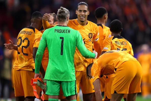 Pasveer debutó ante Polonia.