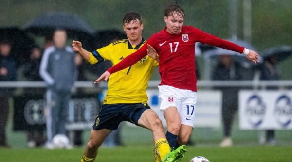 Schjelderup ya la rompe incluso en las juveniles de la selección de Noruega