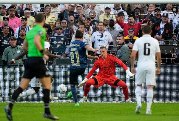 El joven guardameta pretende afianzarse en el plantel del Merengue (Foto: Getty Images)