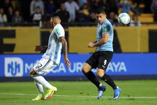 Luis Suárez en su último partido ante Argentina (foto: Getty)