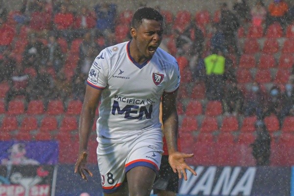 Joao Maleck celebrando un tanto enTepatitlán (Imago 7)