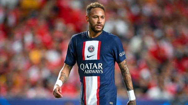 A Neymar buscaron defenderlo de algunas acusaciones
