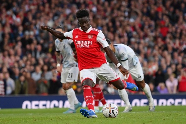 Bukayo Saka autor de dos goles (Getty)