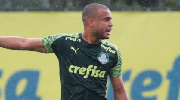 Mayke renovou com o Palmeiras - Foto: Marcello Zambrana/AGIF