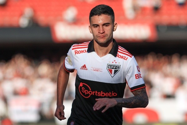 Nestor também estaria na mira do Botafogo (Foto: Marcello Zambrana/AGIF)