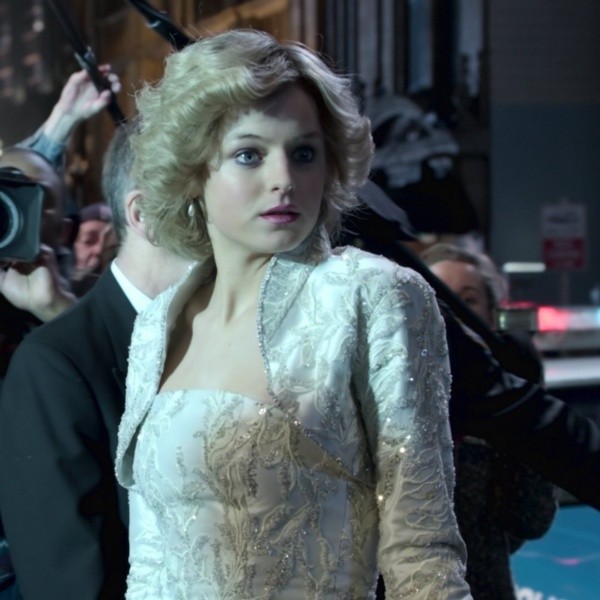 Emma Corrin como Lady Di en The Crown. Foto: (Netflix)